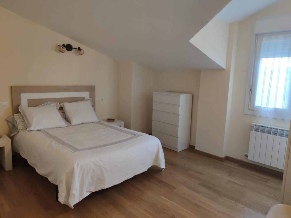 Chalet Con Amplio Jardin カサラレイナ エクステリア 写真
